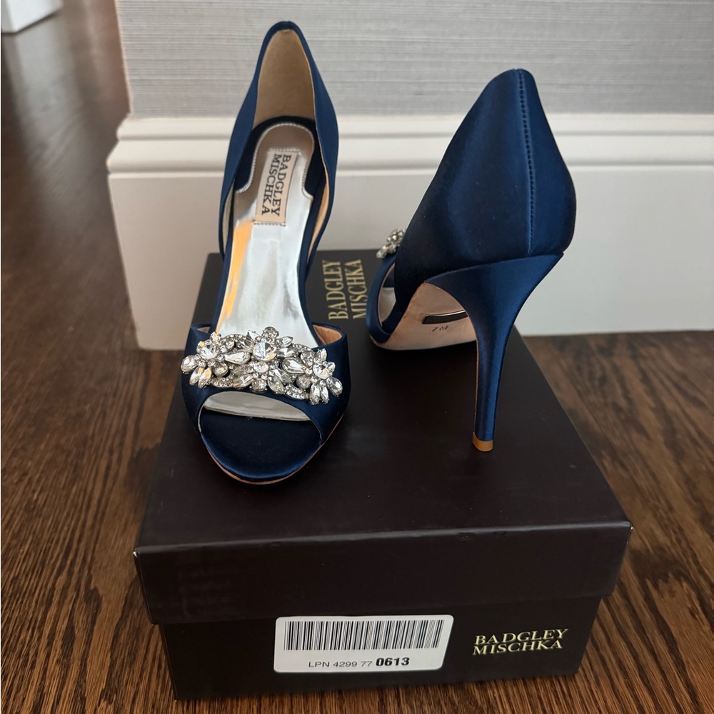 Never Worn Vintage Badgley Mischka Blue Satin Heels